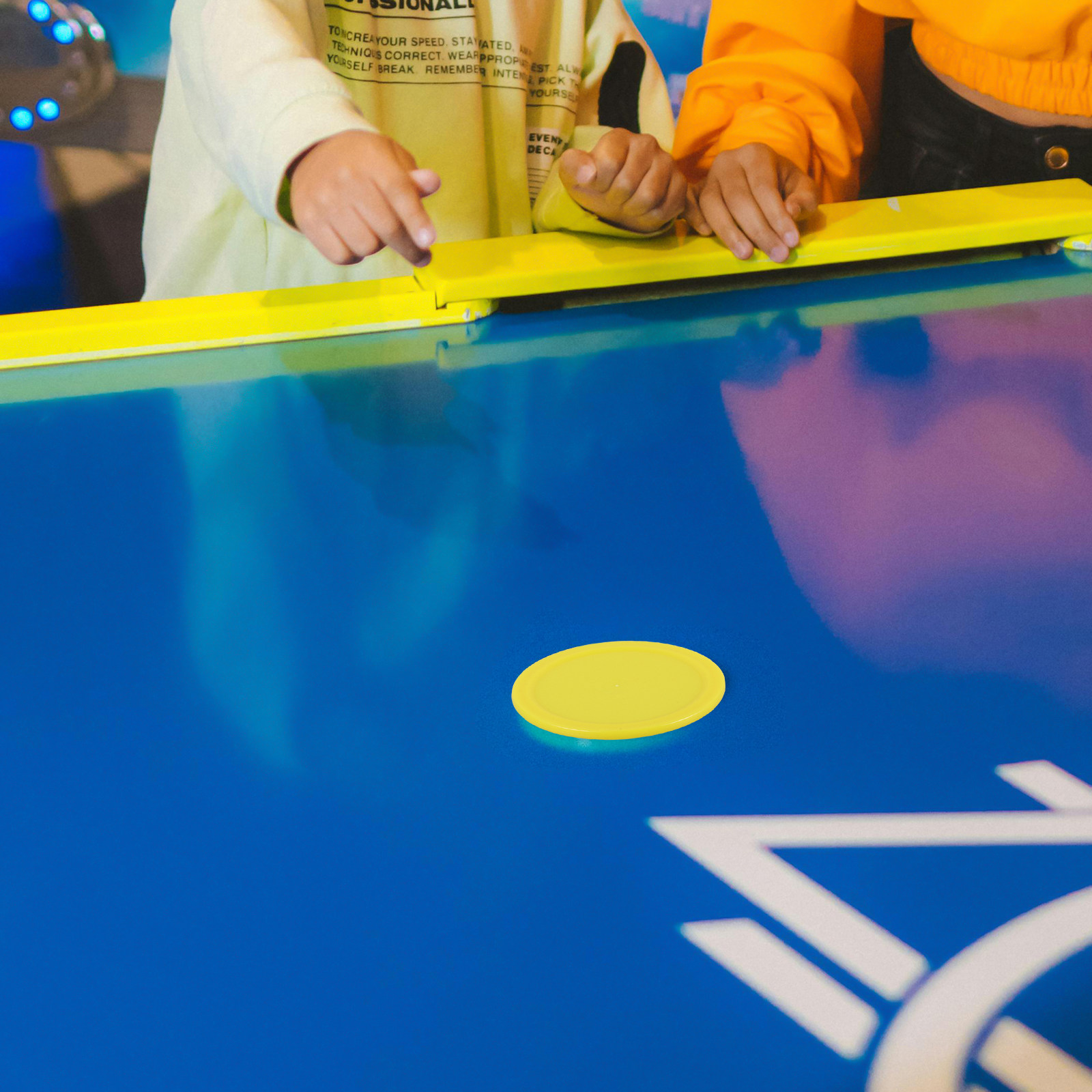 Air Hockey Table - 16 palets de hockey sur table